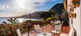 TámuTaormina | Luxury Sea & Etna Views Duplex