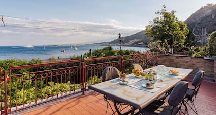 TámuTaormina | Luxury Sea & Etna Views Duplex