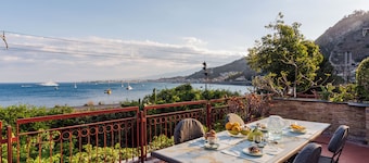 TámuTaormina | Luxury Sea & Etna Views Duplex