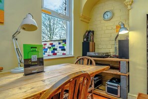 Dining - Colourful Victorian Cottage, wood burner, garden (Bristol)