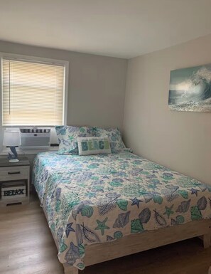 2 bedrooms, iron/ironing board, WiFi, bed sheets - #3 condo
Steps from beach. Beach block #3 (Seaside Heights)
