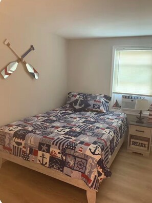 2 bedrooms, iron/ironing board, WiFi, bed sheets - #3 condo
Steps from beach. Beach block #3 (Seaside Heights)