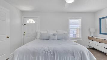4 bedrooms, WiFi, bed sheets