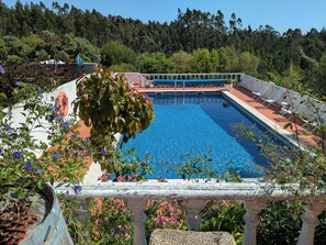Outdoor pool - Secluded traditional country house in extensive grounds, with private pool. (A dos Francos)