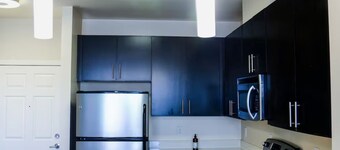 Cozy & inviting 2BD 2BTH Apt Home