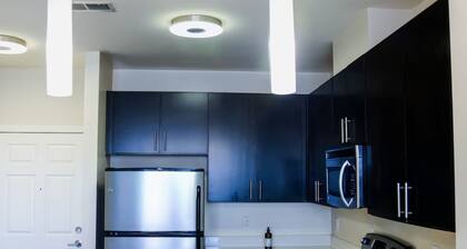 Cozy & inviting 2BD 2BTH Apt Home