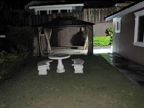 Talo, 3 makuuhuonetta, esteetön, patio | Terassi/patio