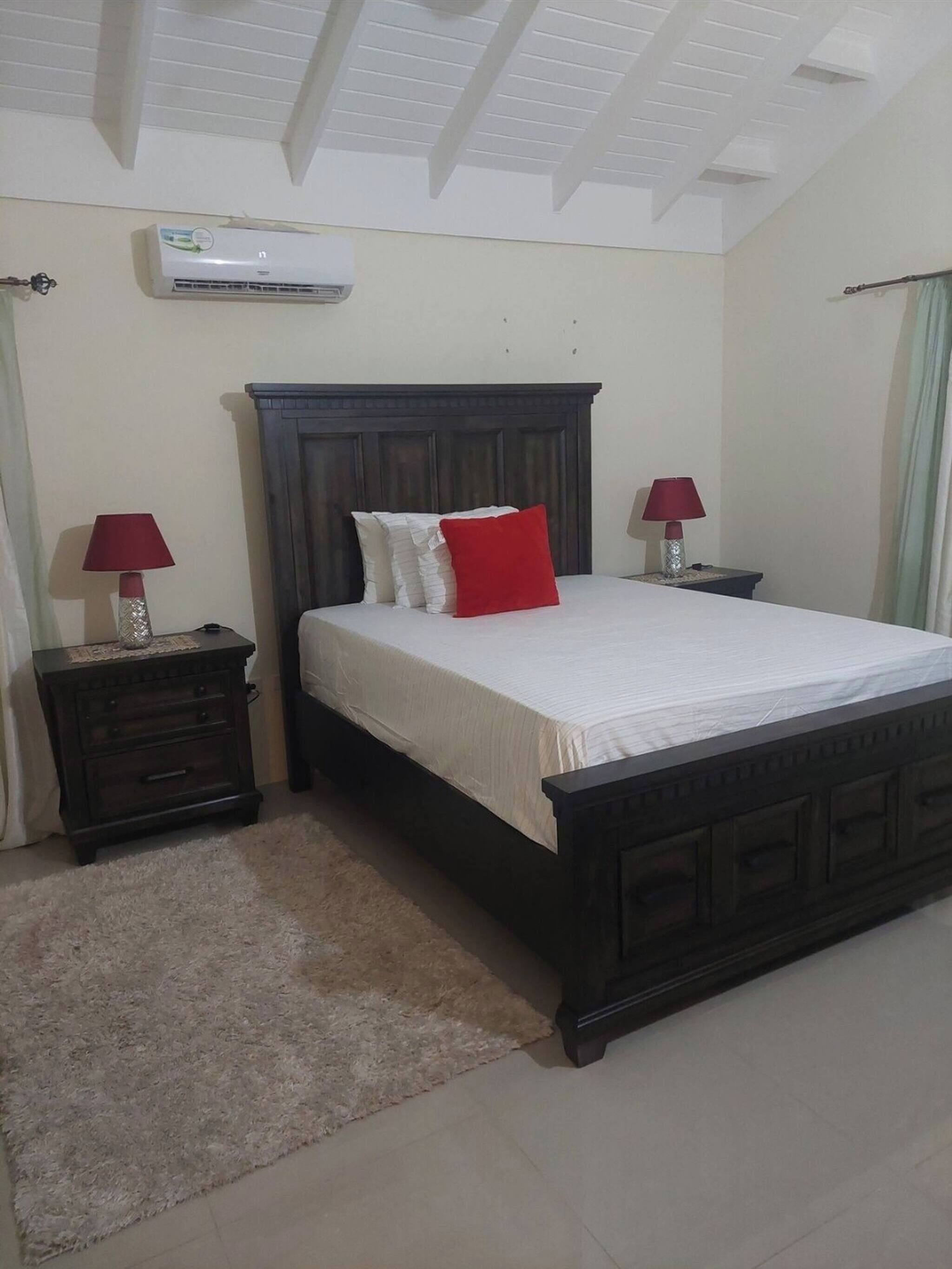 House, 3 Bedrooms, Accessible, Patio