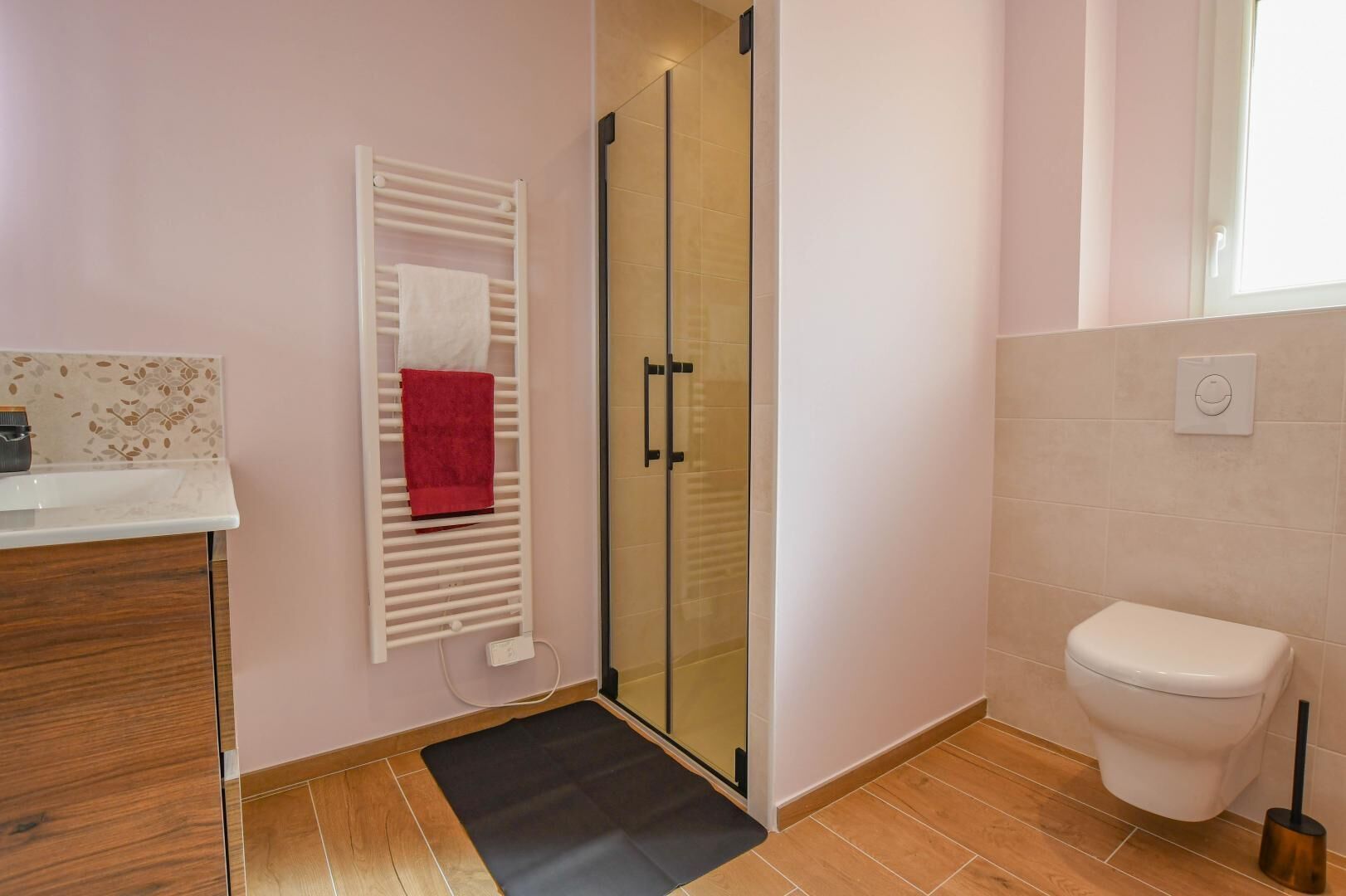 Douche, serviettes fournies