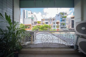 Property grounds - balcony  Studio (Thành phố Hồ Chí Minh)