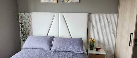 1 chambre, fer et planche Ă repasser, Wi-Fi, draps fournis