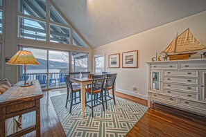 Dining - Our Point of View - Lakefront home with hot tub, pool table, dock - dog-friendly (Huddleston)