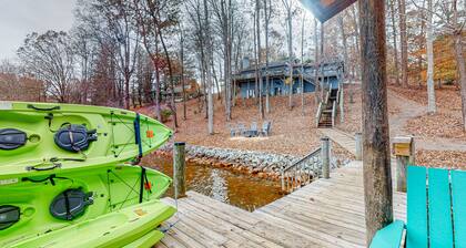A Kerr Home - Waterfront home with private dock, lake views, kayaks, paddleboat, & pool table
