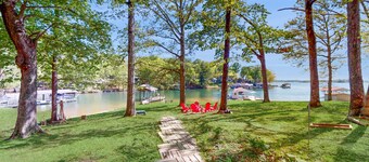 Jewelbox Cottage - Dog-friendly Lakefront home with private dock, canoe & SUPs