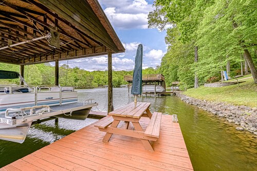 S'thern Rock - Lakefront home with views, dock, screened porch, kayak & canoe