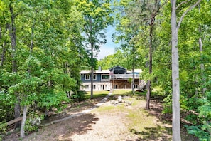 Exterior - The Main House - Lakefront home with private hot tub & balcony (Huddleston)