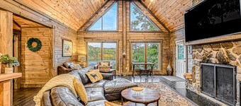 Cabin on the Cove - Luxe Lakefront Pet Friendly Cabin on 5 acres with huge dock