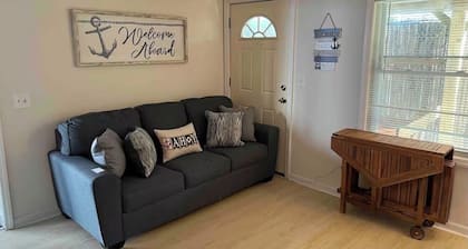 #4. 2 - bedroom condo steps from beach #4 Ground Level