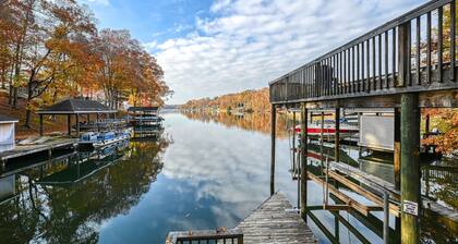 SML Ski School - Pet Friendly Lake Lodge with waterfront deck, firepit, & game room