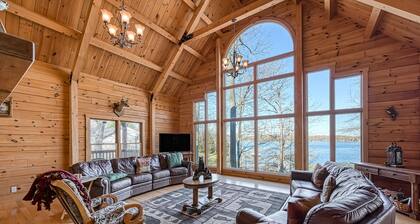 Sunset-Starshine - Inviting waterfront cabin with hot tub, kayaks