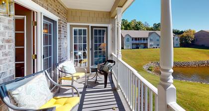 Lakeshore Glenn - Spacious home w/shared pool, tennis & basketball courts.