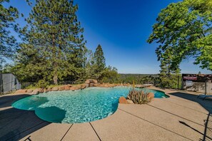 Pool - Western Retreat Lux Backyard, Big Pool & Outdoor Entertaining. Near Casino! (Jackson)