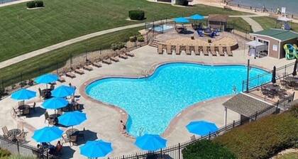 The Pointe - Peaceful resort studio, beach, game room & lake access