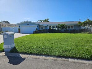 Exterior - New Listing: "Coastal Seahorse"  Your Modern Retreat on the Water (Largo)