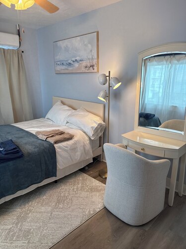 Ocean view cozy Stay 1