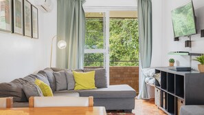 TV - Sand & Sea 7 - across the road from Sawtell Beach (Sawtell)
