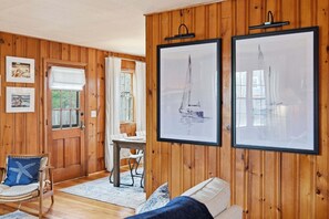 Interior - The Coast: Cozy Cape Escape in Dennis Port (Dennis Port)