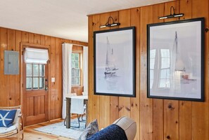 Interior - Charming Cape Cottage in Dennis Port (Dennis Port)