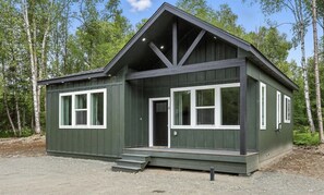 Exterior - Alpine King Suite | Hatcher Pass | Pet-Friendly (Palmer)
