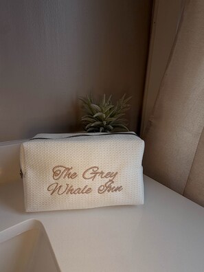 Bathroom amenities - The Pacific Grove at The Grey Whale Inn (Fort Bragg)