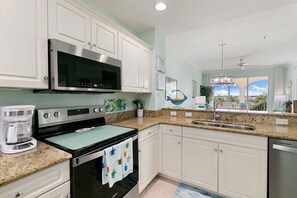 Fridge, microwave, oven, stovetop - Two King Suites - Island Retreat (Marco Island)