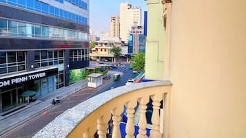 Standard Room, 1 Katil Raja (King), Private Bathroom | Teres/patio