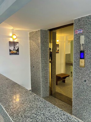 Lift - A Z Hotel Phnom Penh (Phnom Penh)