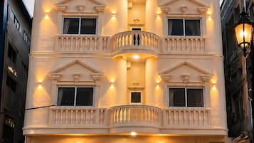 Entrada al alojamiento