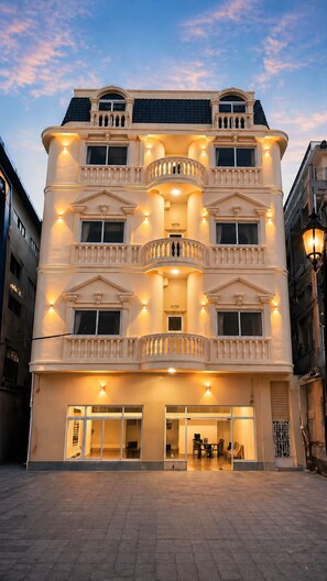 Property entrance - A Z Hotel Phnom Penh (Phnom Penh)