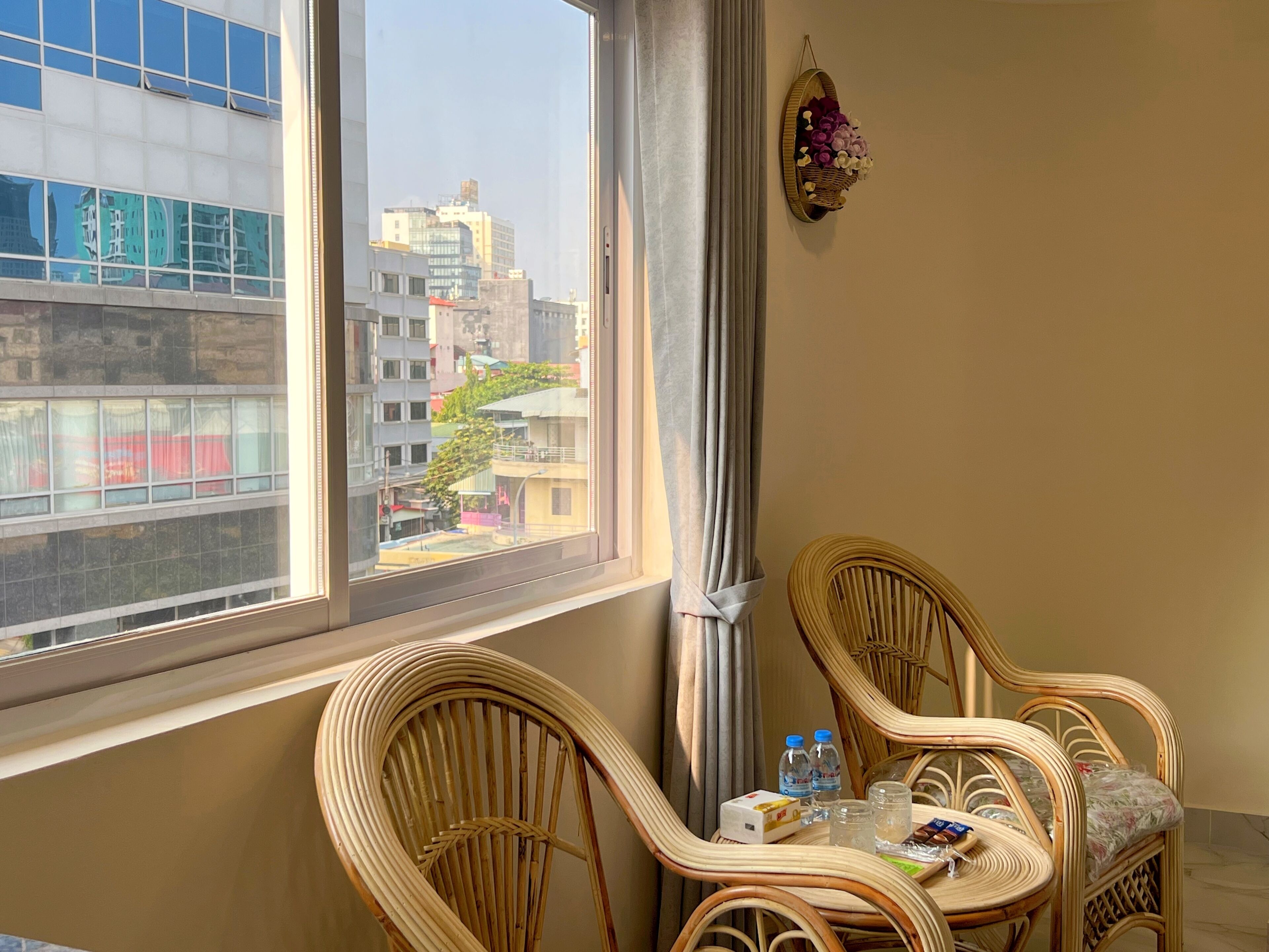 Suite Studio Deluxe, 1 très grand lit, vue ville | Vue de la chambre