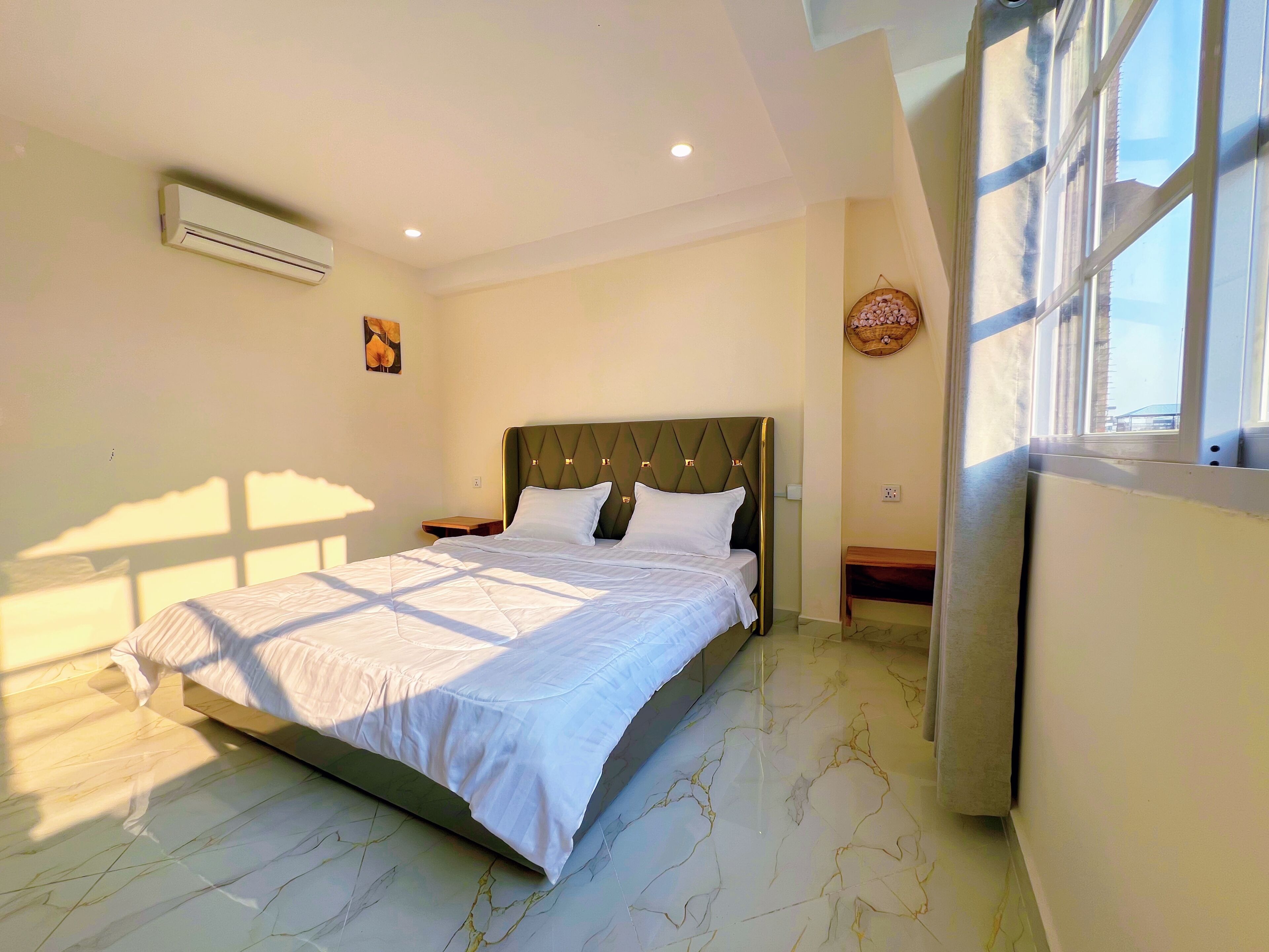 Deluxe Double Room, 1 King Bed, City View