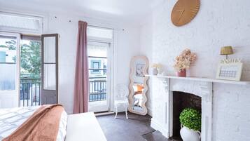 3 Schlafzimmer, Schreibtisch, Bügeleisen/Bügelbrett, Reisekinderbett