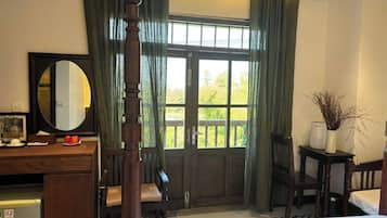 In-room safe, desk, laptop workspace, free WiFi