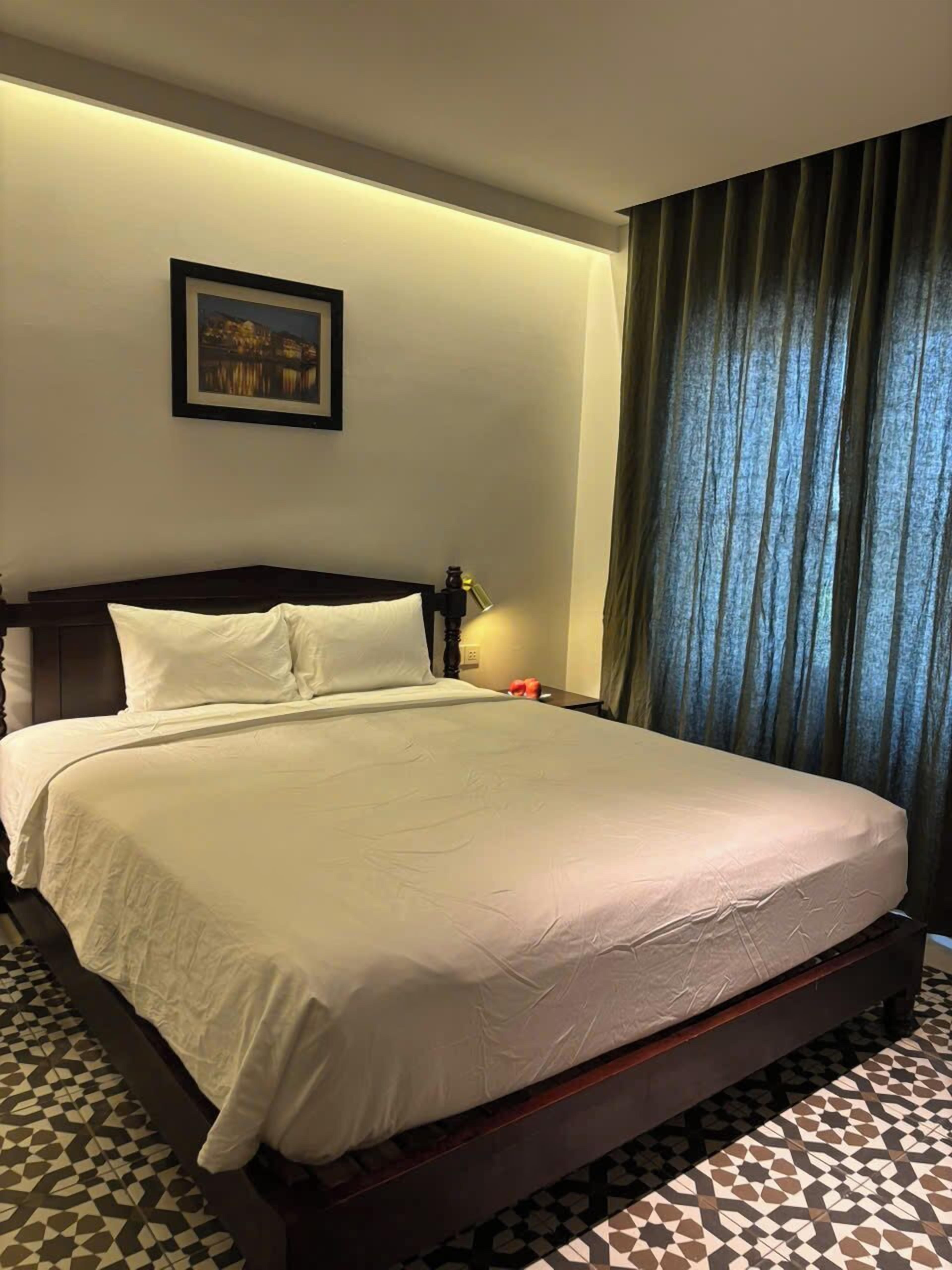 Kahden hengen deluxe-huone, parveke, näköala uima-altaalle