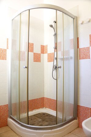 Bathroom - Vrbo Property (Torre Lapillo)