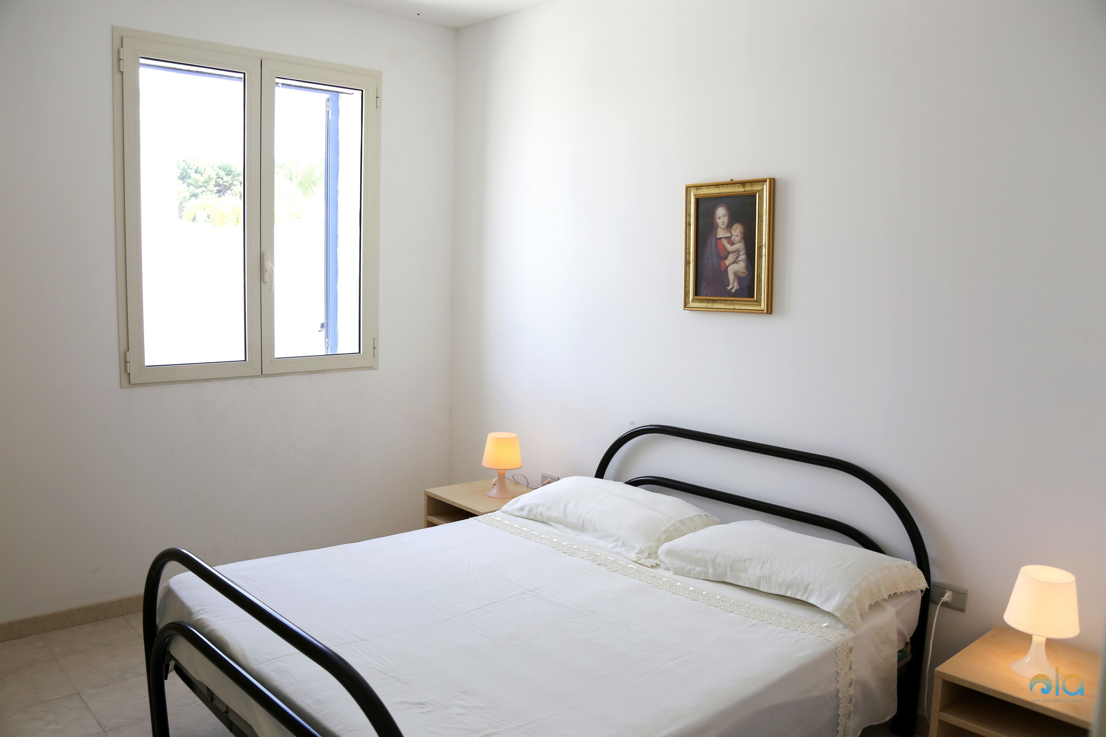 2 bedrooms, bed sheets