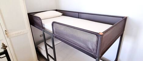 2 bedrooms, bed sheets