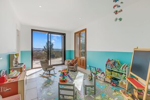 Children’s area - Villa Du Col De L'Ange, Draguignan, France (Draguignan)