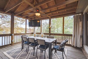 Dining - Crimson Hideaway- 2 Story Dock- Incredible View! Only 20 Minutes to UA! (Northport)