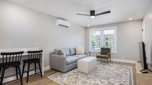 Apartment (4 Bedrooms) | Interior - 16 Guests Modern Suites, Mins to Downtown The Nomad 4BR Buyout by Avantstay (Nashville)